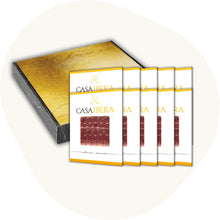 Jamón de Cebo Ibérico 50% Raza Ibérica, 10er Aufschnitt-Set auf rosa Hintergrund, handwerklich geschnittene Iberico-Scheiben aus Spanien.