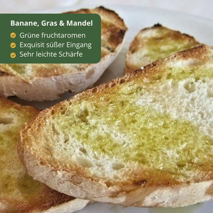 Getoastetes Brot mit Olivenoel Arbequina fruchtige Aromen von Banane Gras und Mandel mildes natives Olivenoel extra Spanien