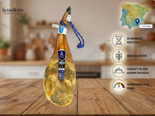 Paleta Ibérica Cebo von Jamones Juviles aus Granada mit 24 Monaten Reifung, Weide- und Kornfütterung und harmonischem Geschmack.