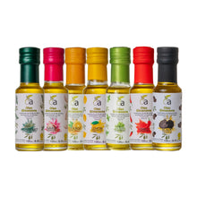 Set mit 7 Flaschen natuerlich aromatisiertem nativem Olivenol extra der spanischen Marke Oleo Almanzora, je 100ml. Sorten: Rosmarin, Knoblauch, Orange, Zitrone, Basilikum, Chili und schwarze Trueffel. Ideal als Gourmet Geschenk, Mitbringsel oder Geschenkkorb. Produkt aus Spanien, vegan, ohne Zusatzstoffe.