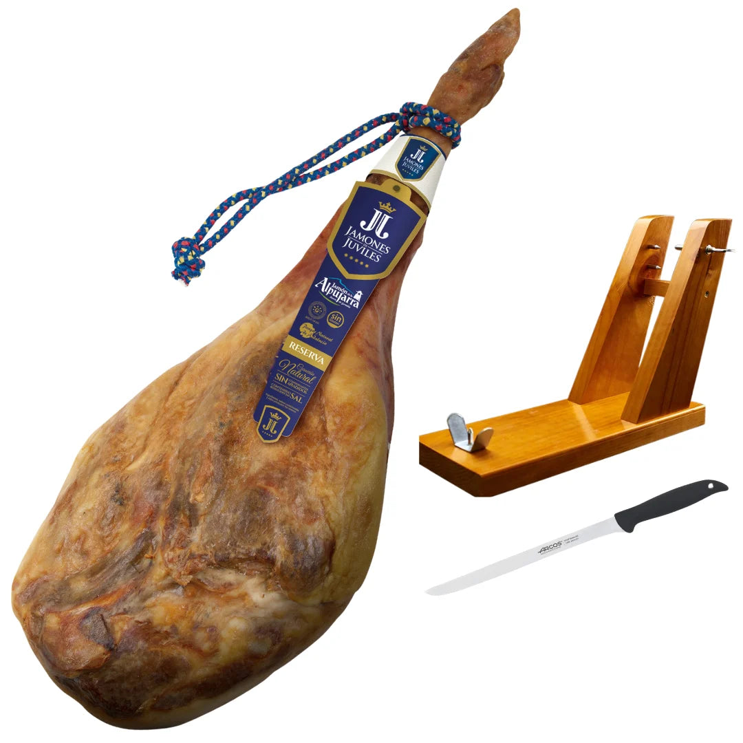 Jamón Serrano Reserva von Jamones Juviles, Alpujarra, 16 Monate gereift, im Set mit Holz-Jamonero und Arcos Messer