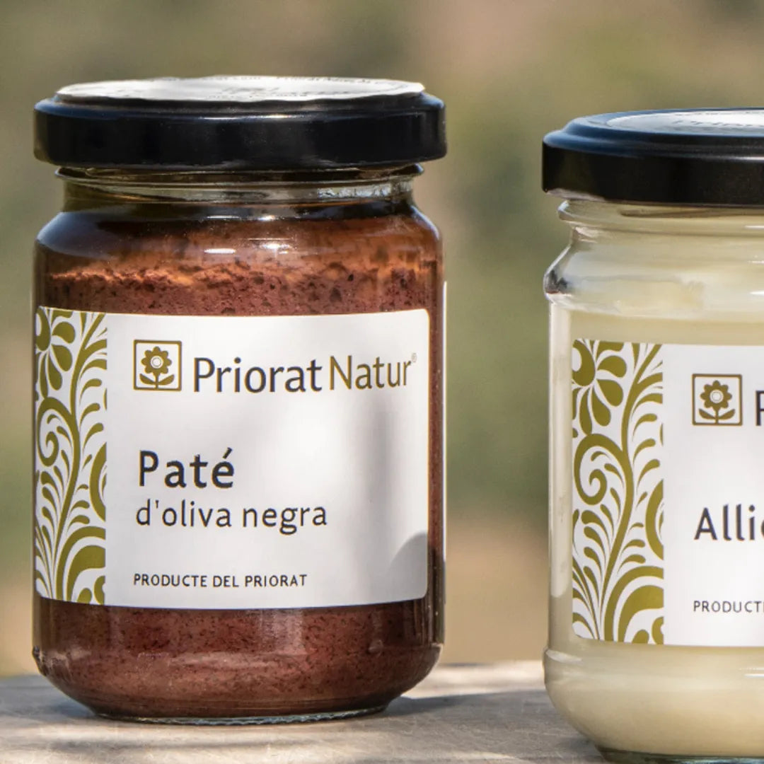 Olivenpaste aus schwarzen Oliven und Allioli von Priorat Natur, handwerklich hergestellt im Priorat, Katalonien – La Tradición